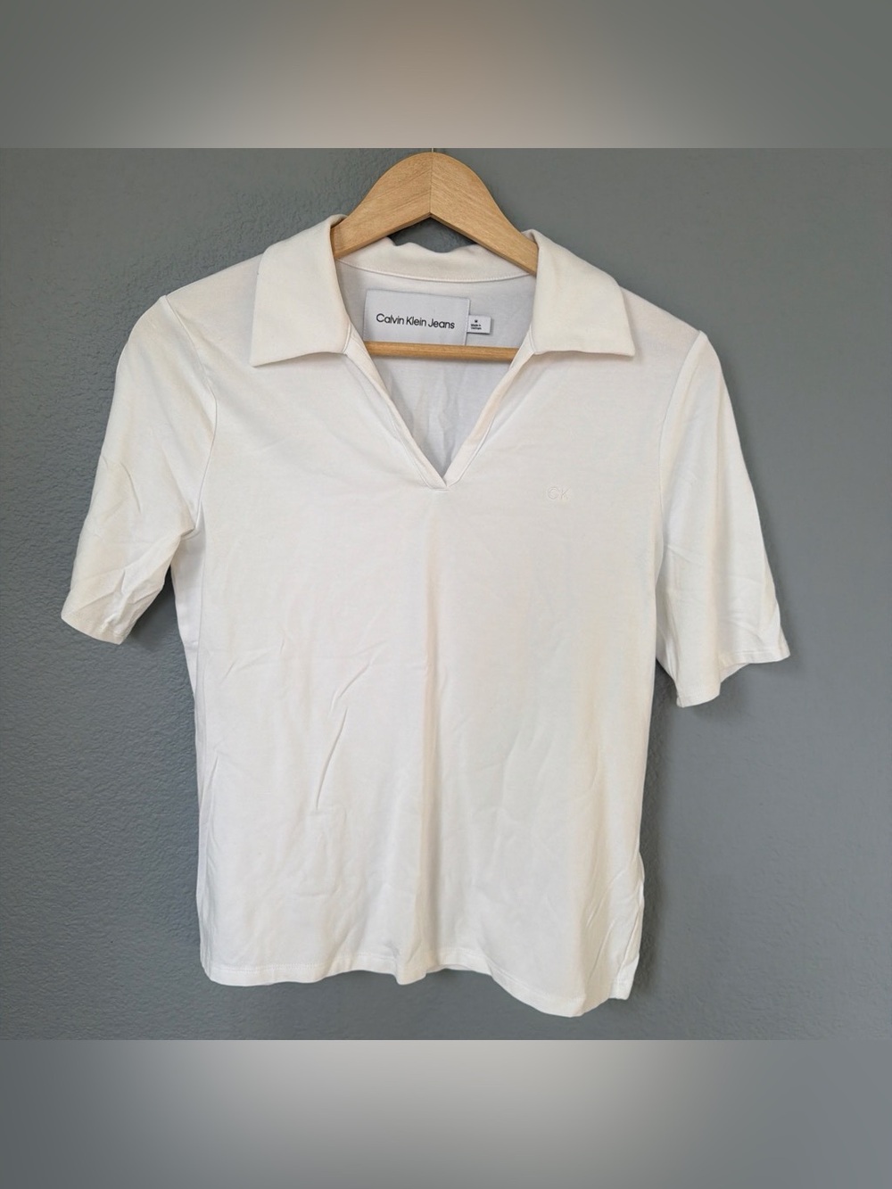 Calvin Klein Jeans Men’s Cream V-Notch Polo Shirt